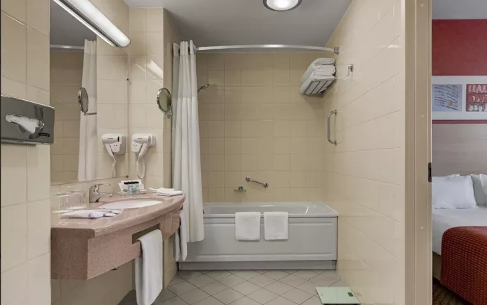Гостиница 4* "Holiday Inn Moscow Lesnaya".