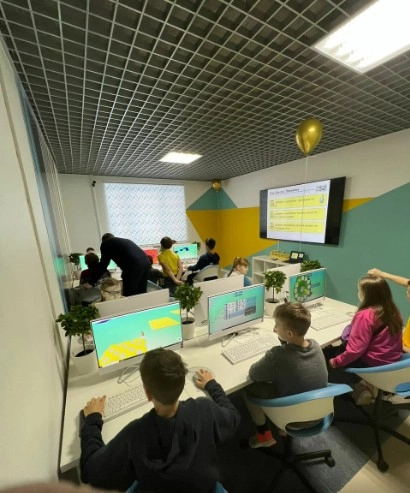 Международная кибершкола будущего для нового IT-поколения 6-14 лет "KIBERone".