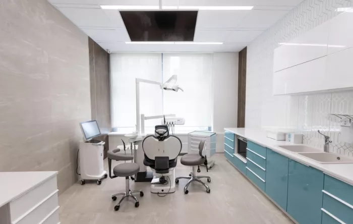 Многопрофильный медицинский центр "L.A. Clinic".