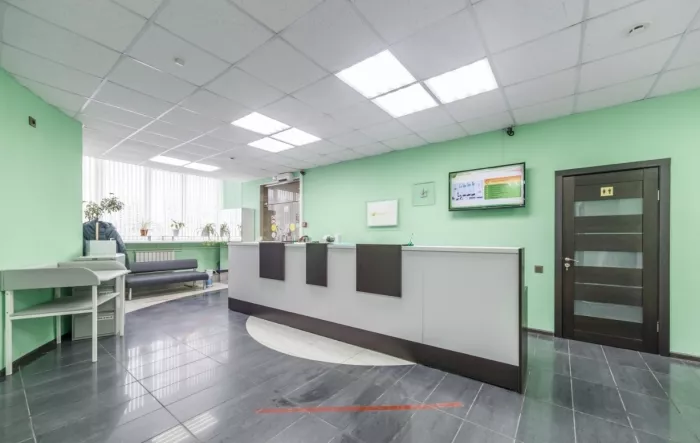 Медицинский центр "Лайф Клиник".