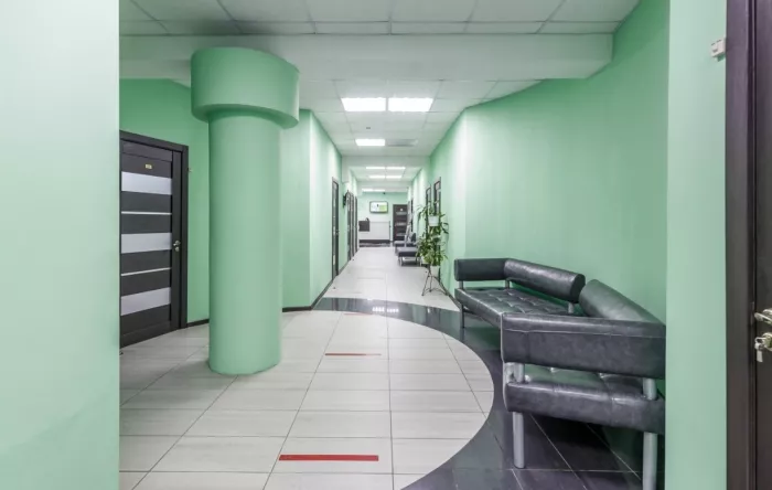 Медицинский центр "Лайф Клиник".