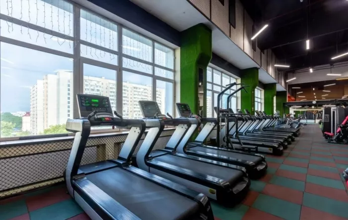 Фитнес-клуб "GFITNESS".