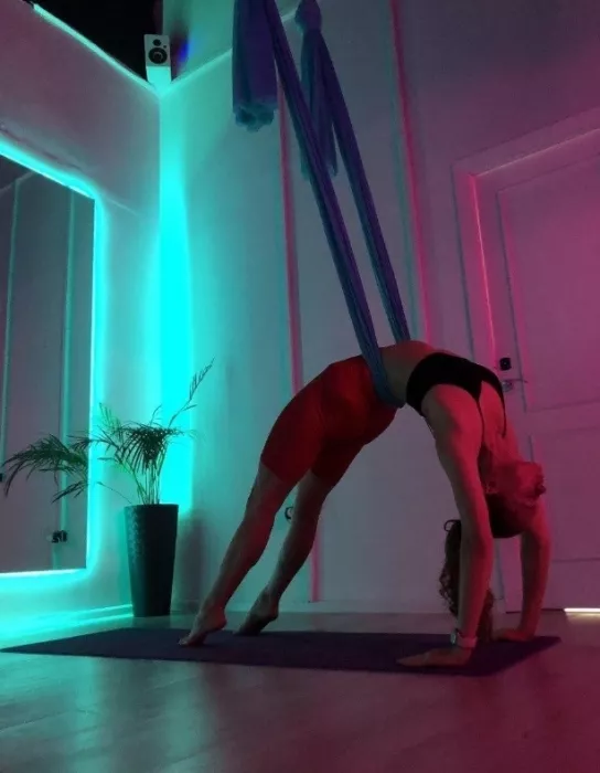 Студия растяжки и функционального тренинга "Relax & Stretch".