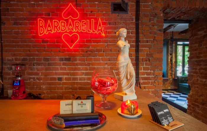 Барбершоп "Barbarella".