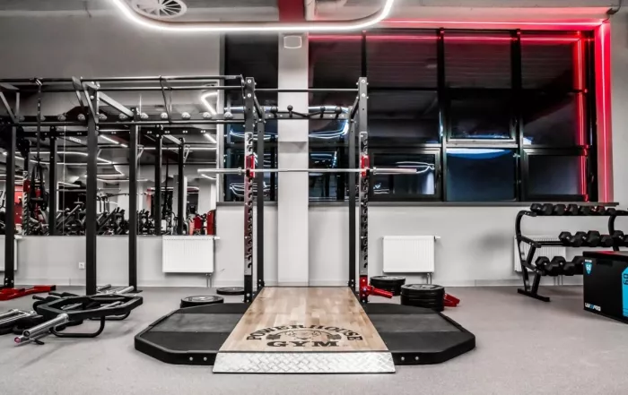 Фитнес-клуб "Powerhouse gym".