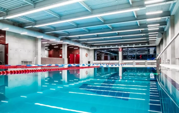 Фитнес-клуб "Powerhouse gym".