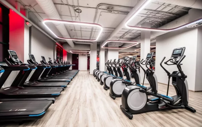 Фитнес-клуб "Powerhouse gym".