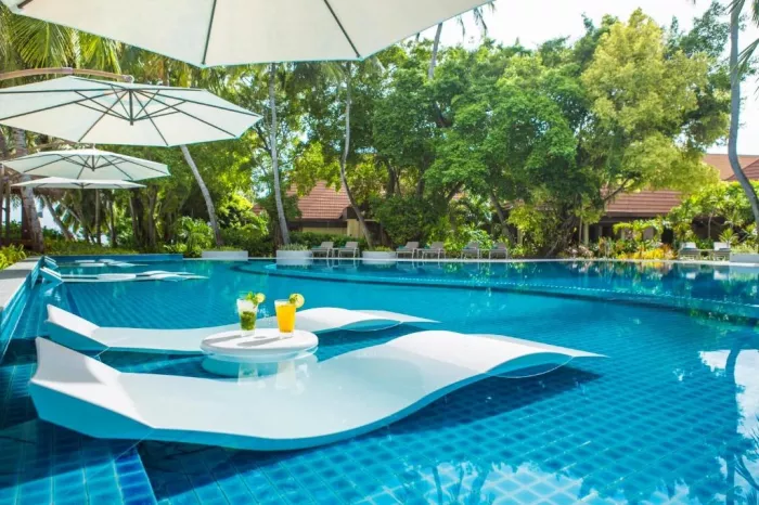 Отель "Курамба Мальдивы" (Hotel "Kurumba Maldives")