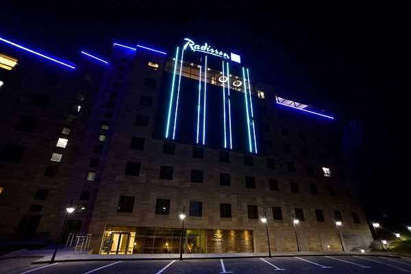 Отель "Radisson Blu Hotel". 