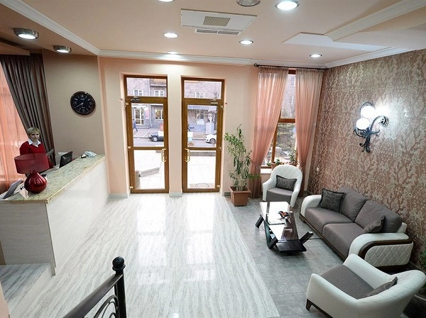 Отель "Deluxe Hotel Yerevan".