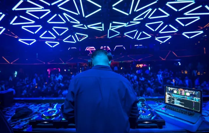 Ночной Клуб «XYLO at the Palace»