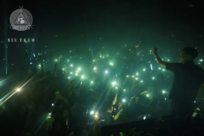 Клуб «CLUB SIR.TEEN»