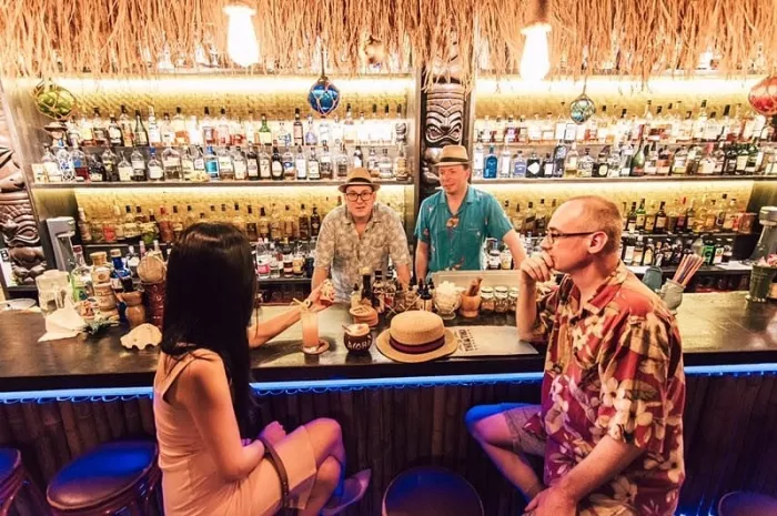 Бар «Bungalow Tiki and Cocktail Bar»