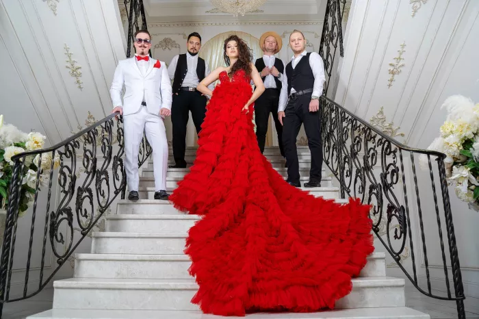Кавер группа "Dollars Band".