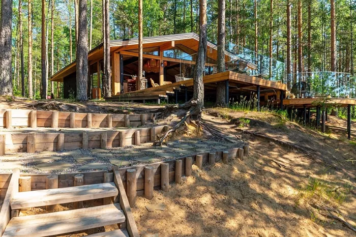 Бар «Roots Bar»