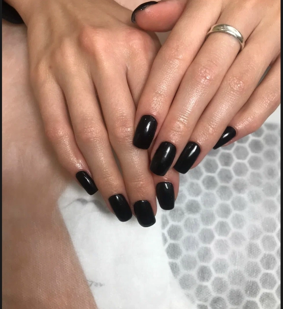 Бьюти-студия "Rich nails" на Судостроительной.