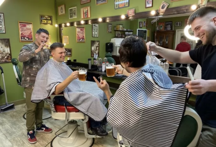 Барбершоп "Fckng Barbers".