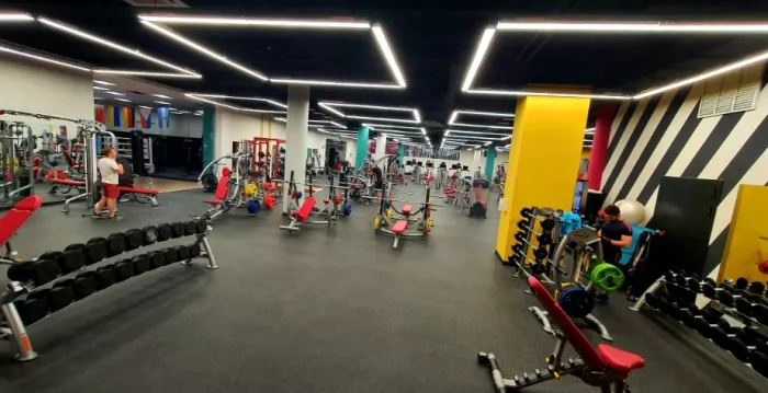 Фитнес-клуб "Fusion fitness".