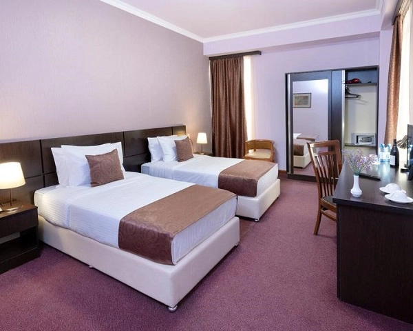 "Ani Central Inn" - отель в Ереване.