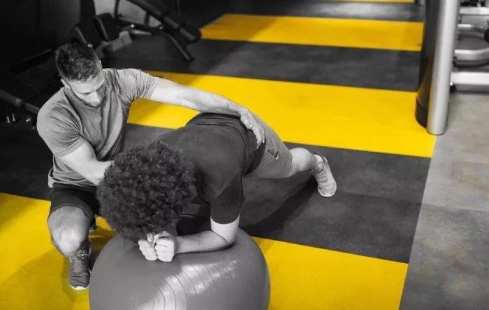 Фитнес-клуб "NRG fitness".