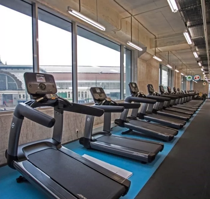 Фитнес-клуб "Gym-gym".