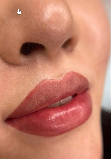 Студия наращивания ресниц "DemiBrow".