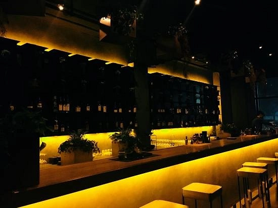 Бар «LONG JING - Modern Tea House & Cockteal Lounge»