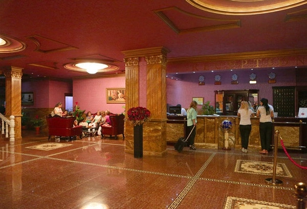 Отель в Ереване "Sochi Palace Hotel".