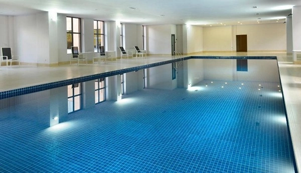 "Ani grand hotel" - отель в Ереване.