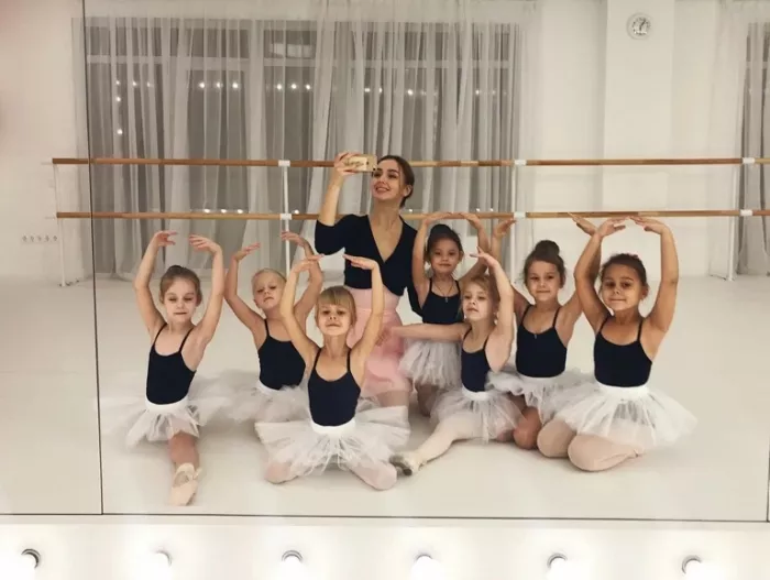 школа "Lil Ballerine"