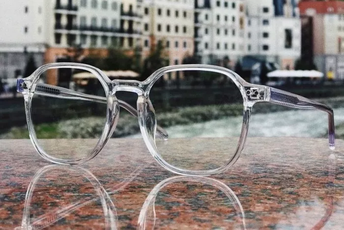 Салон оптики, ремонт очков "KlassGlass".