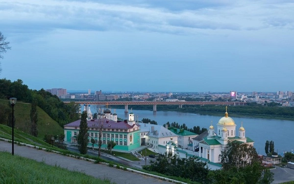 Отель "AZIMUT".
