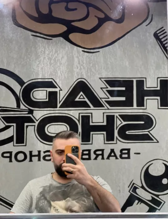 Барбершоп "HEADSHOT".