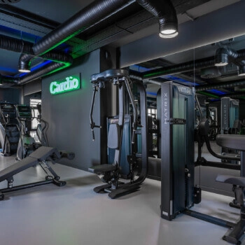 Фитнес-клуб "Emerald Gym"