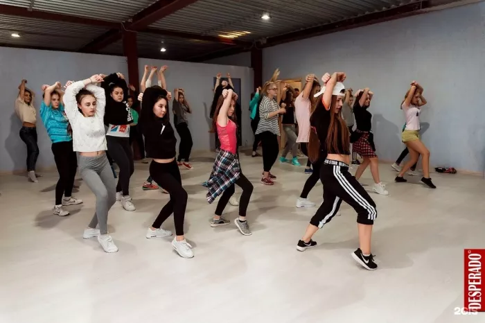 Школа танцев "Racurs dance studio"