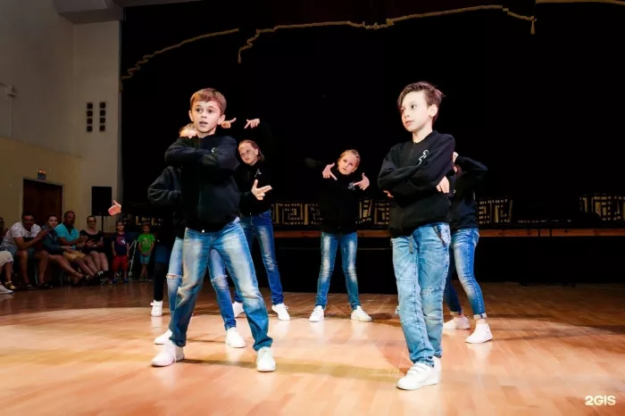 Школа танцев "Racurs dance studio"