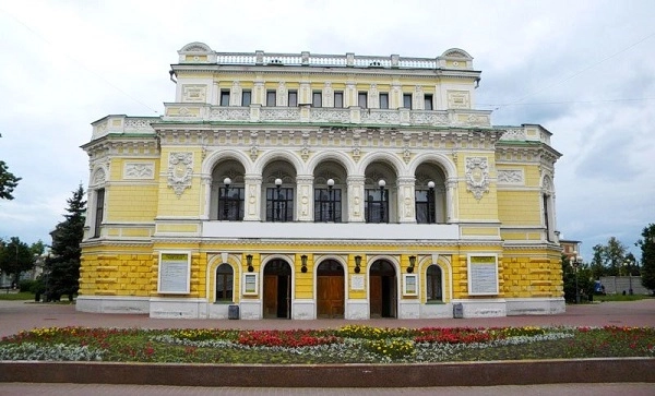 Нижегородский государственный академический театр драмы им. М. Горького.
