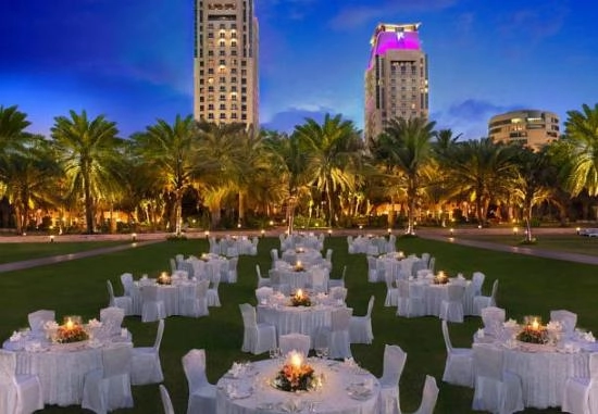 Отель "Habtoor Grand Resort, Autograph Collection"5*