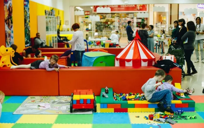 Развлекательный LEGO центр "iQube" на Дзержинского