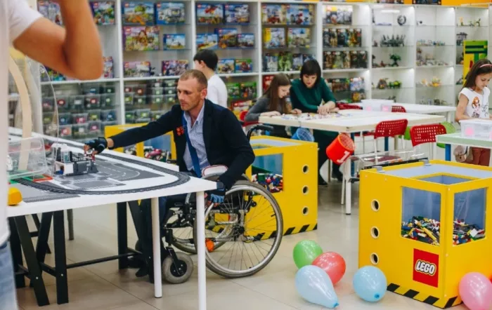 Развлекательный LEGO центр "iQube" на Дзержинского