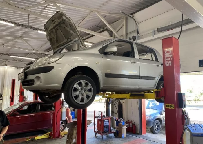 Торгово-сервисный центр "АвтоОазис".