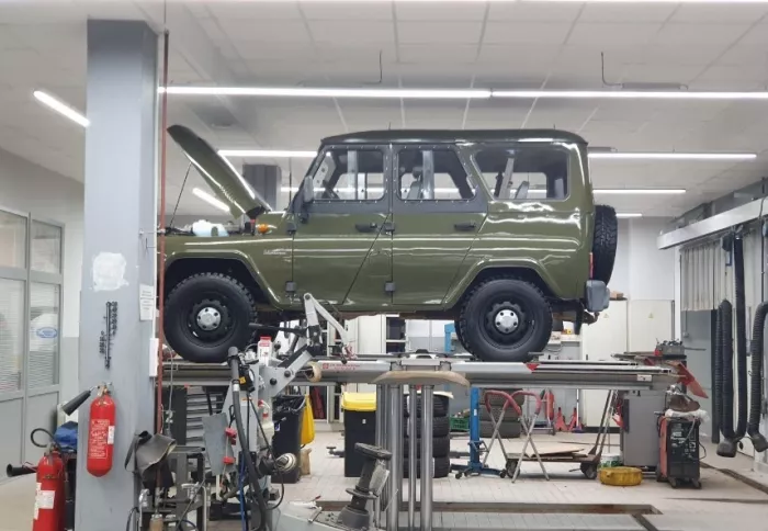 Автотехцентр "Мобил Сервис".