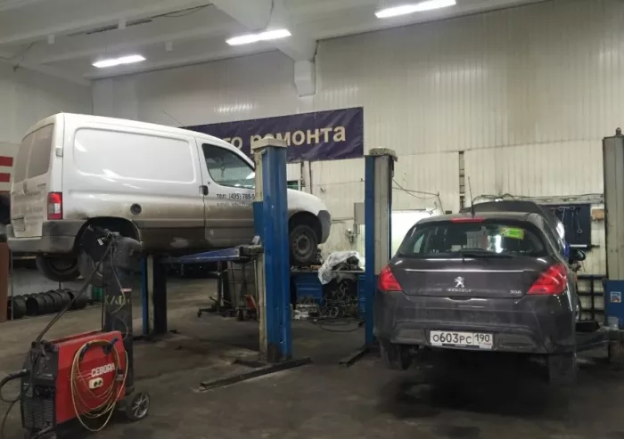 Автотехцентр "Автоклиника".