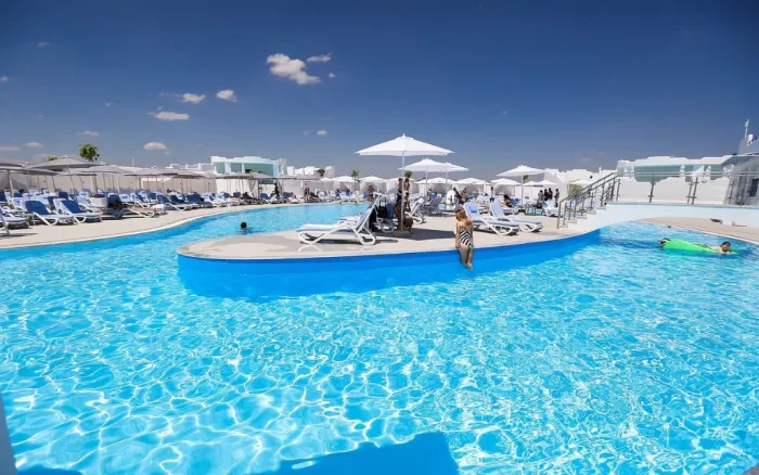 Загородный аквакомплекс "Santorini"