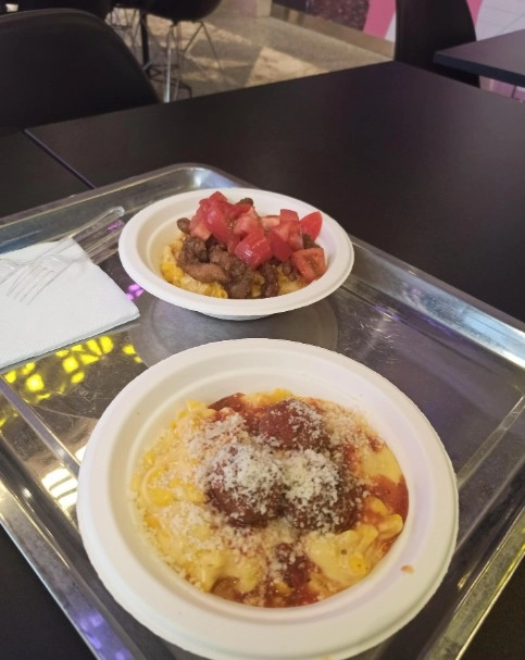 Кафе быстрого питания "Mac&Cheese".