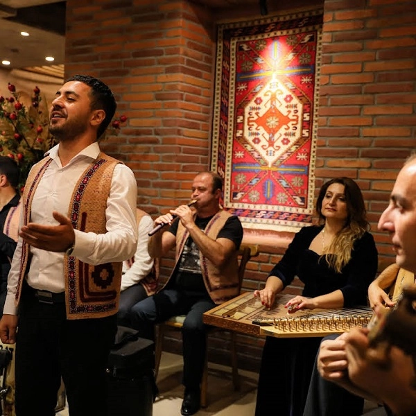 Ресторан армянской кухни "Ararat Tavern" (Արարատ պանդոկ).