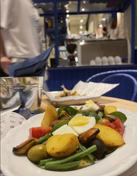 Рыбный ресторан "Каспийка".