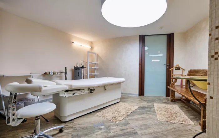 Салон красоты "RoseClinic".