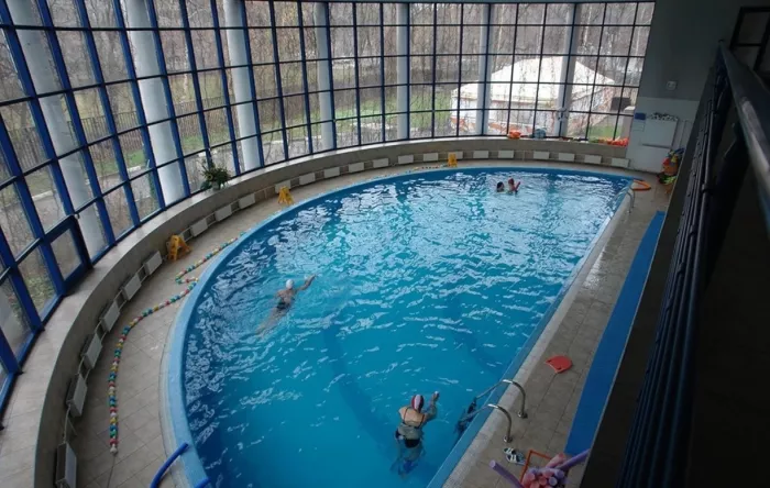 Фитнес-клуб "Family Fitness".