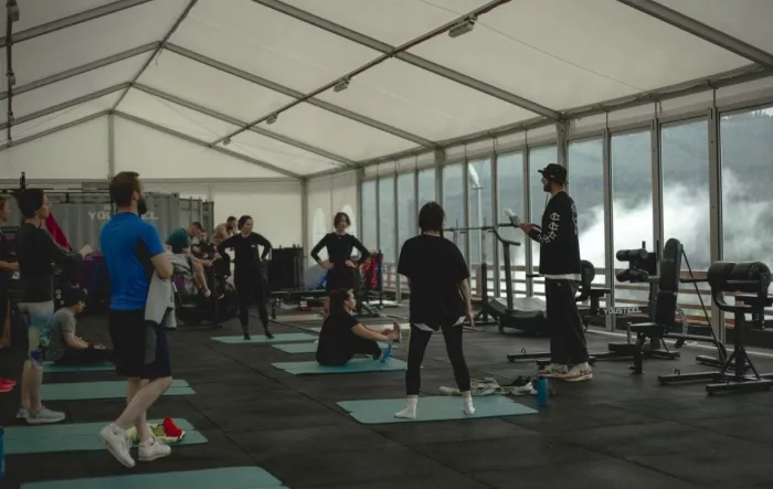 Спортивная секция "Hike Athletics".